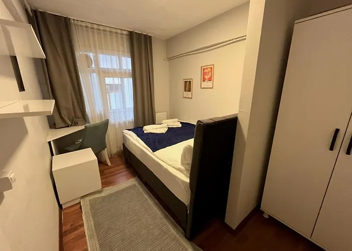 Fresh Room With A Balcony In A Digital Nomad House 08