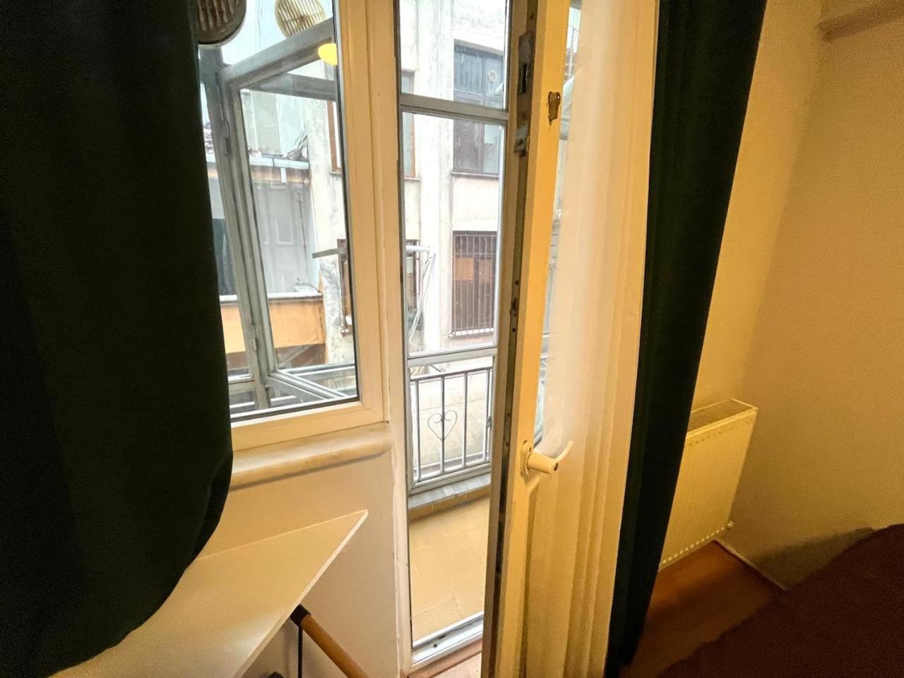 Daire Fresh With A Balcony In A Digital Nomad House 08 İstanbul